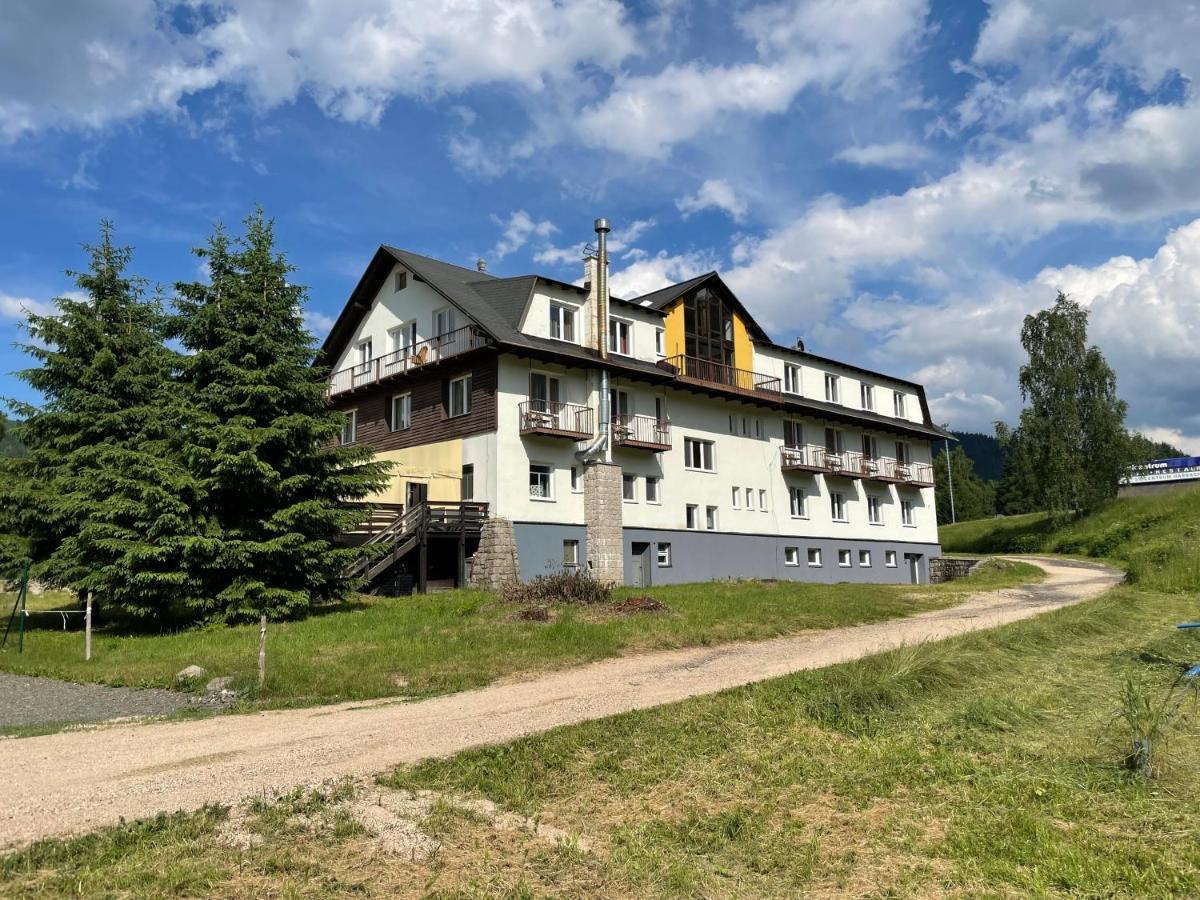 Hotel Harrachov Inn Exterior foto